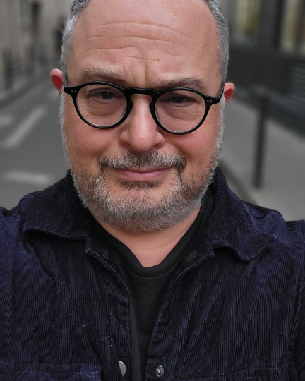 Jon Bonné : “Avec le dérèglement climatique, il va y avoir un changement oui, mais ça n’écrasera pas l’esprit du vin.”